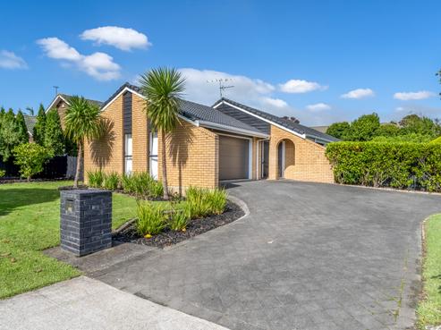 6 West Fairway, Golflands