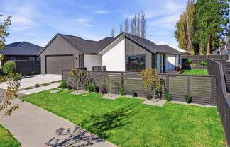 7 Twin Meadows Drive, Casebrook