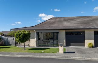 54 Ashmore Park, Carterton