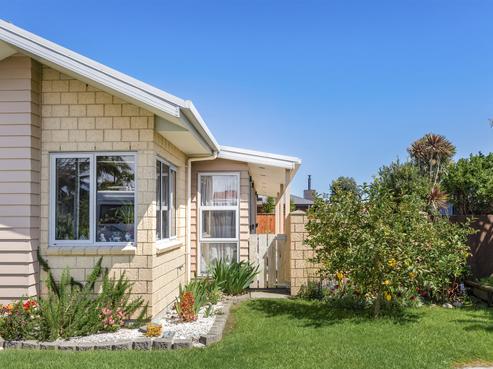 30 Russell Street, Westport