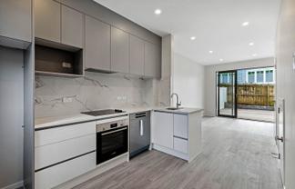 2D Glenford Lane, Te Atatu Peninsula