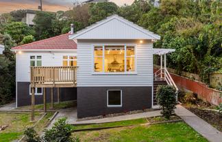 25 Gordon Road, Plimmerton