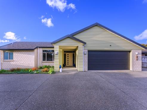 16 Ludlam Way, Otaki