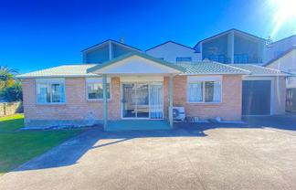 4050A Great North Road, Glen Eden