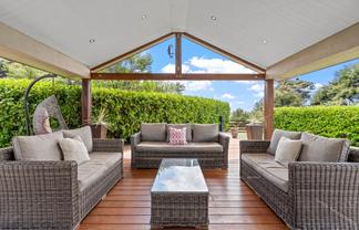240 Three Oaks Drive, Dairy Flat