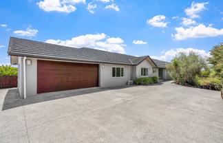 240 Three Oaks Drive, Dairy Flat