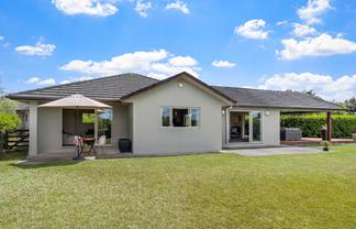 240  Three Oaks Drive, Dairy Flat