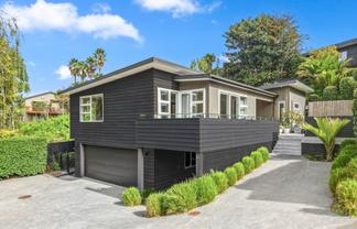 64 Heathcote Road, Castor Bay