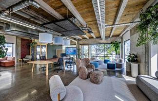 ELEVATED OFFICE WITH HARBOUR VIEWS
