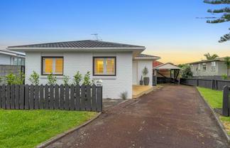 28A Renata Crescent, Te Atatu Peninsula