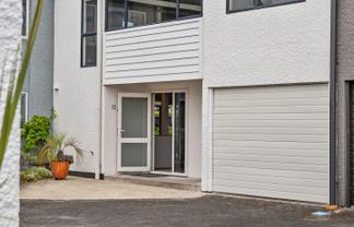 12A First Avenue, Avenues