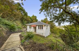 66 Lindsay Road, Balaclava