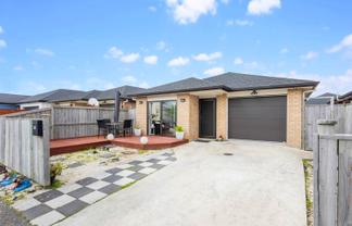10 Silver Beech Street, Takanini