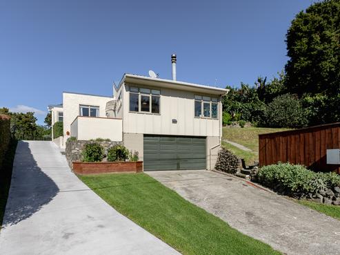 36 Tiromoana Road, Raumati South