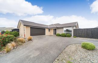 9 Mediterranean Grove, Fitzherbert