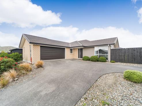 9 Mediterranean Grove, Fitzherbert