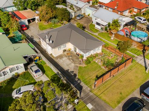 805 Te Atatu Road, Te Atatu Peninsula