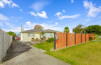 805 Te Atatu Road, Te Atatu Peninsula