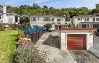 353 Main Road, Tawa