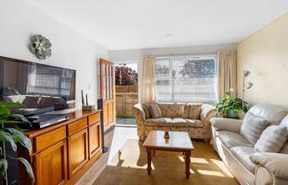 2/162 Stanmore Road, Linwood