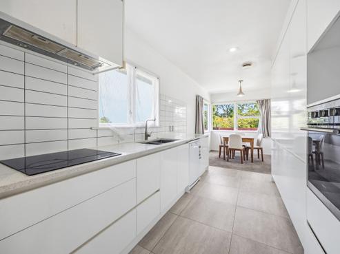 4 Riverhills Avenue, Pakuranga Heights