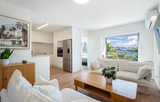 16/83 Lake Road, Devonport