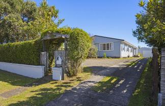 6 Teoti Street, Paraparaumu Beach