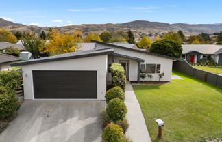 6 Crabbe Place, Cromwell