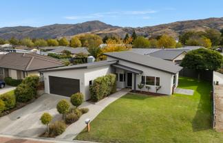 6 Crabbe Place, Cromwell