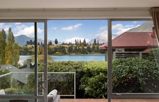 2/23 Adelaide Street, Queenstown Central