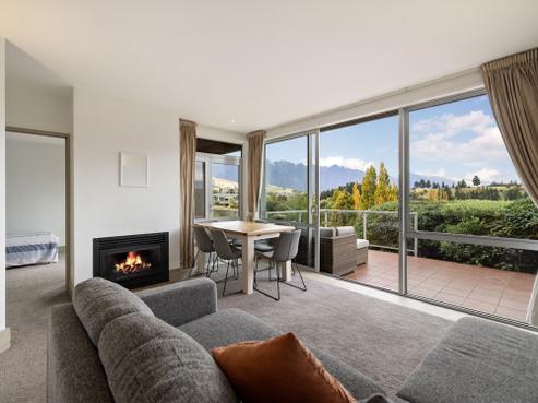 2/23 Adelaide Street, Queenstown Central