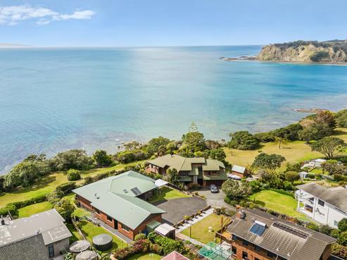 146 Pacific Parade, Army Bay