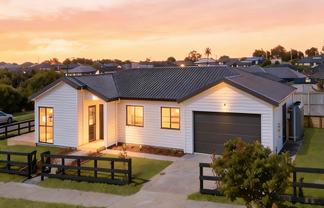 1 Waikohi Avenue, Glenbrook