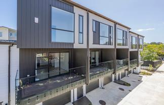 Unit C/17 John Jennings Drive, Oteha