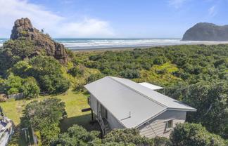 36 North Piha Road, Piha