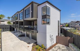 Unit A/17 John Jennings Drive, Oteha