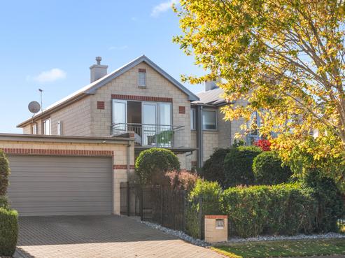 8 Waterford Avenue, Northwood