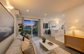 15/83 Lake Road, Belmont