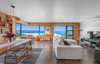 29 Mera Road, Algies Bay