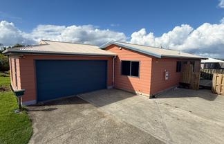 26 Manukau Road, Raglan