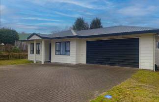 13  Robinson Terrace, Rangatira Park