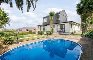 21 Highfield Crescent, Brookfield