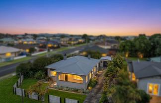 47 Lincoln Road, Springvale