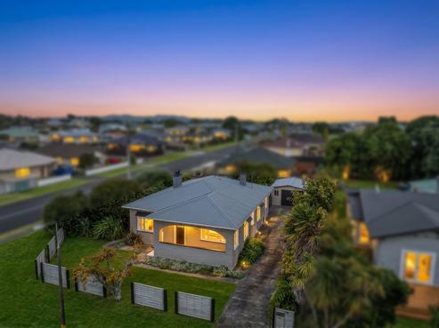 47 Lincoln Road, Springvale