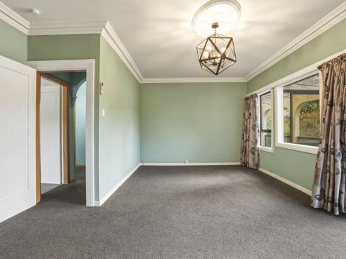 360 Kaikorai Valley Road, Bradford