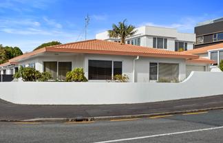 1 Strandon Place, Strandon