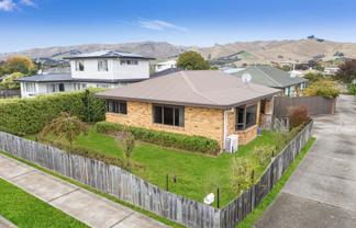11 Buick Street, Redwoodtown