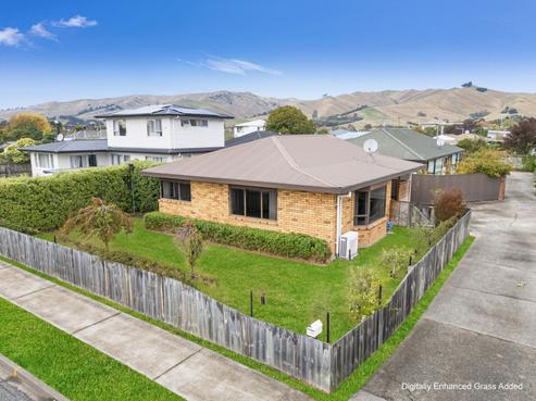 11 Buick Street, Redwoodtown