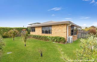 11 Buick Street, Redwoodtown