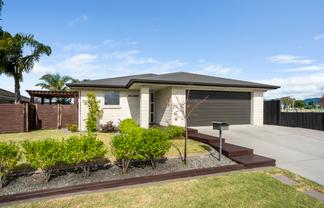 77 Golden Sands Drive, Papamoa Beach